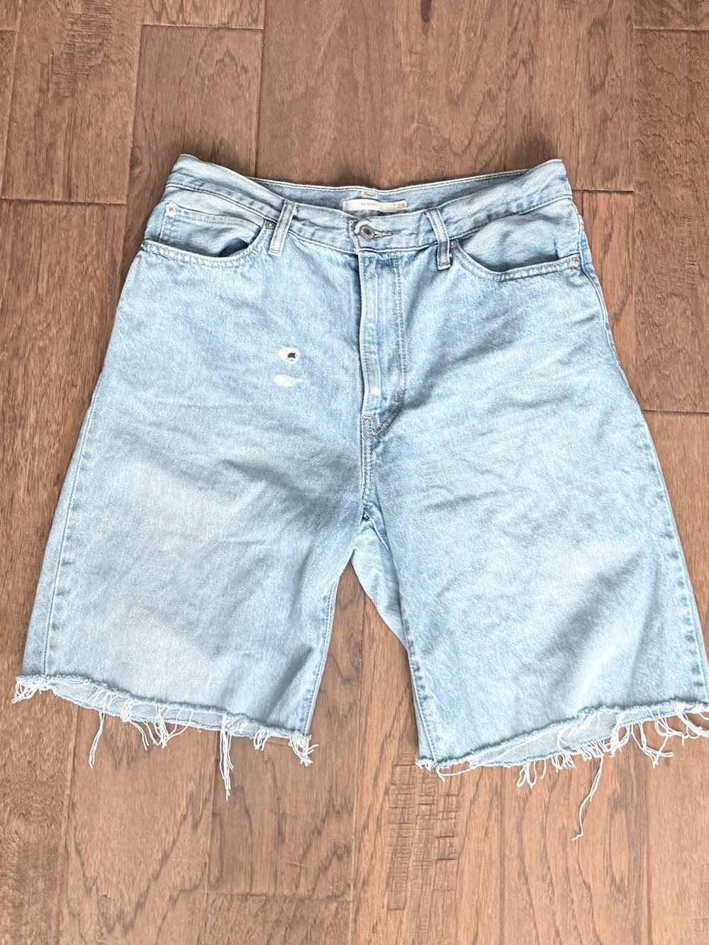 Levi jorts